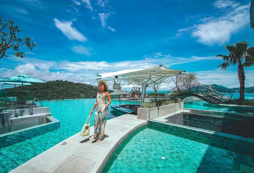 Отель Crest Resort & Pool Villas Sha Extra Plus