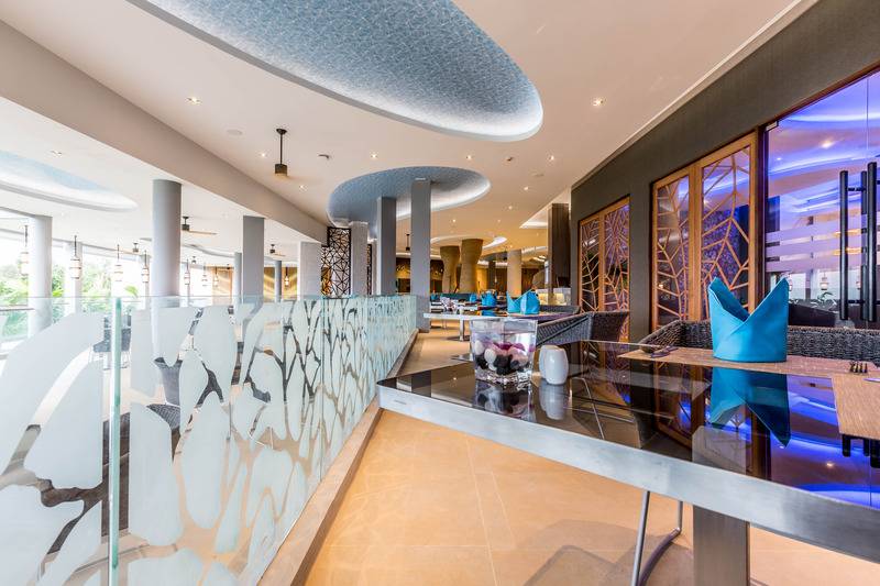 Отель Crest Resort & Pool Villas Sha Extra Plus