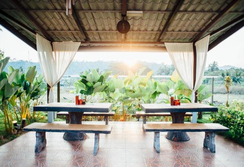 Отель Darul Makmur