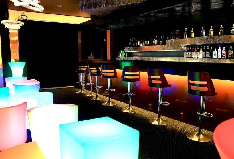 هتل Eastern Palace