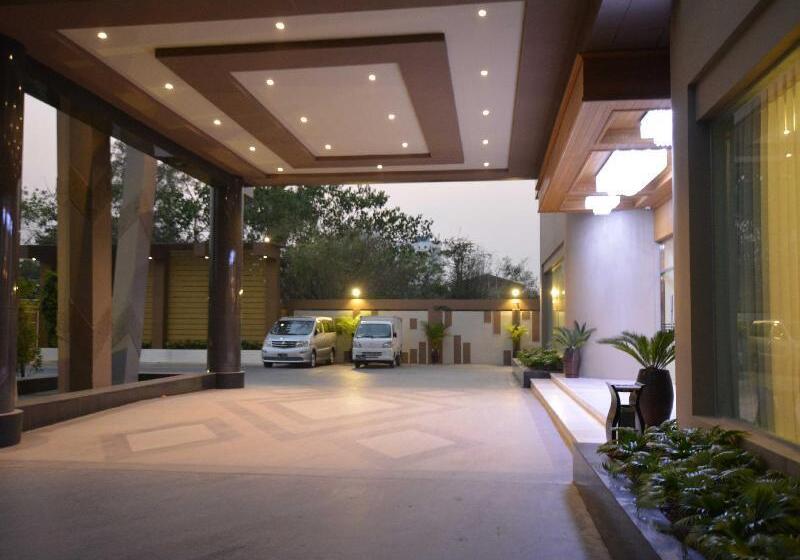 هتل Eastern Palace