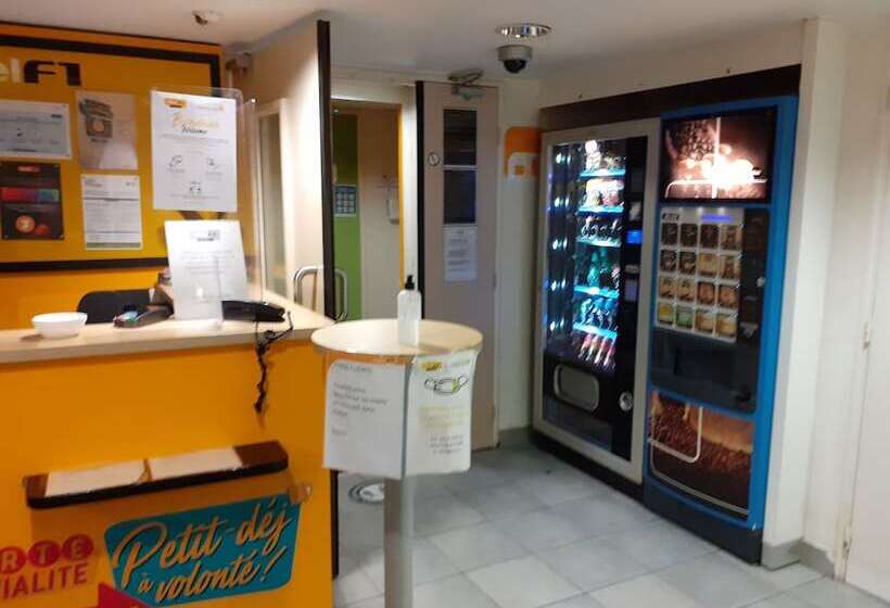 Отель F1 Saintes