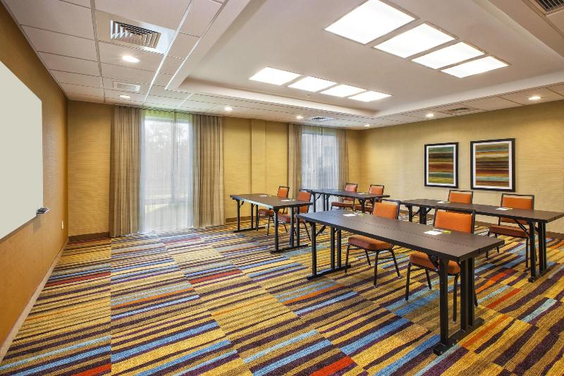فندق Fairfield Inn & Suites By Marriott Plattsburgh