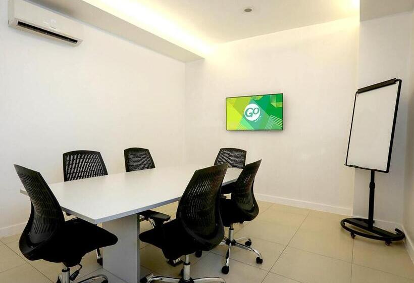 Go Hotels Manila Airport Road