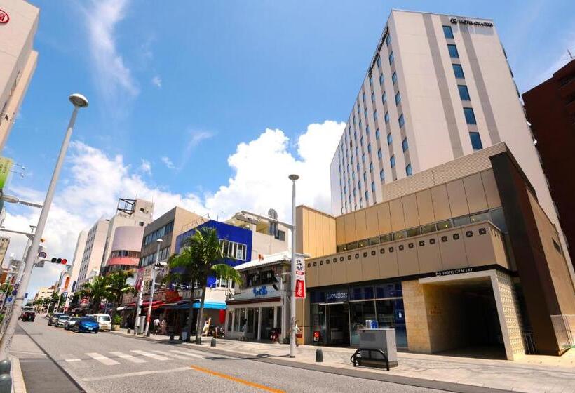 בית מלון כפרי Gracery Naha