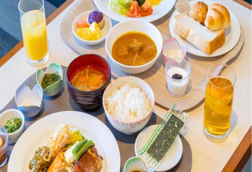 בית מלון כפרי Gracery Naha