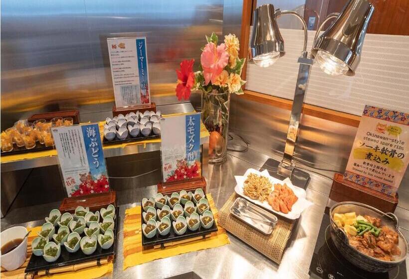 בית מלון כפרי Gracery Naha