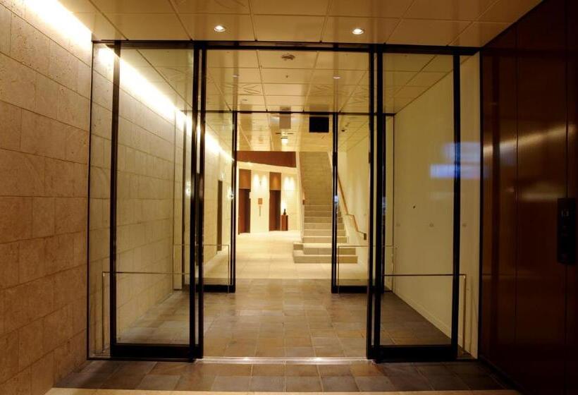 בית מלון כפרי Gracery Naha