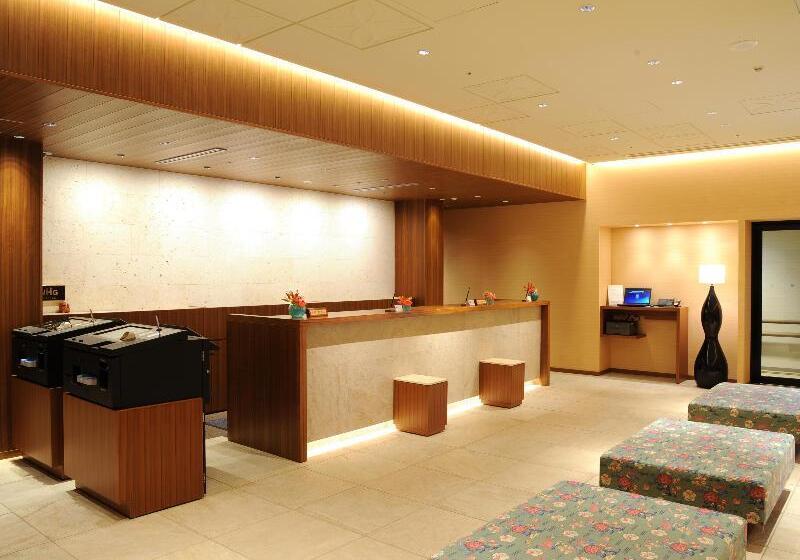 בית מלון כפרי Gracery Naha