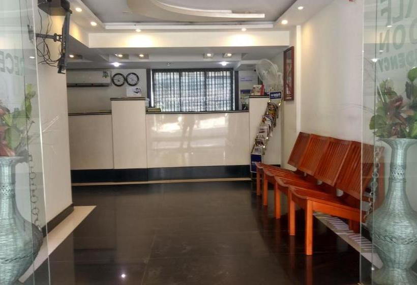 فندق Half Moon Residency Calicut