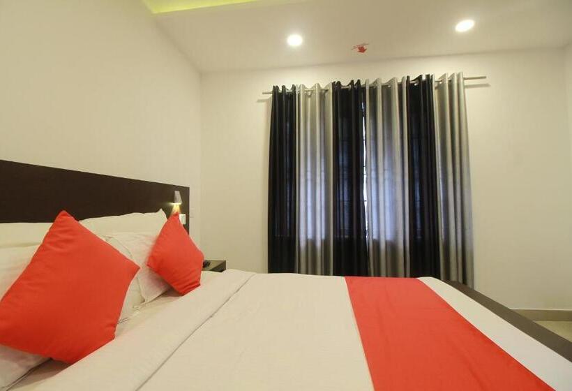 فندق Half Moon Residency Calicut