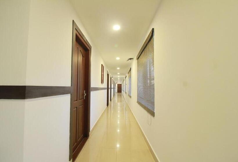 فندق Half Moon Residency Calicut