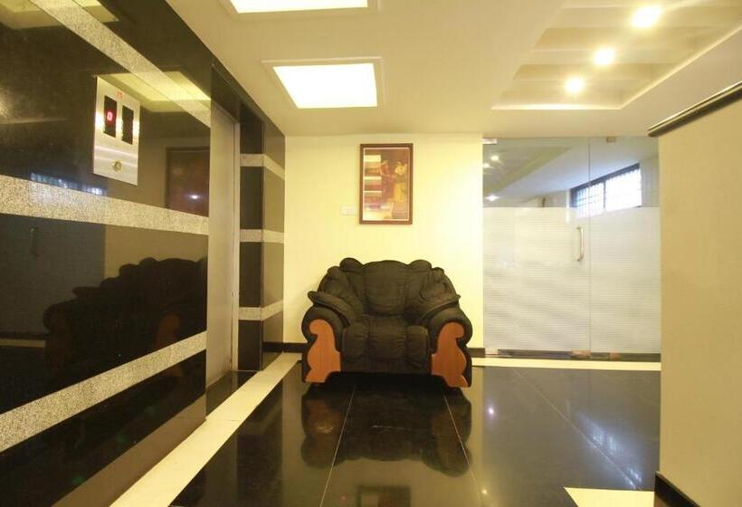 فندق Half Moon Residency Calicut