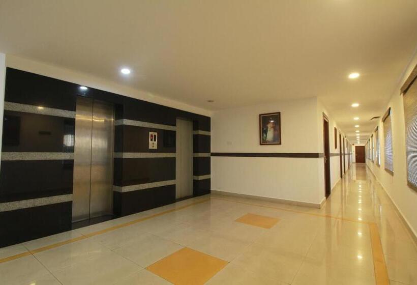فندق Half Moon Residency Calicut