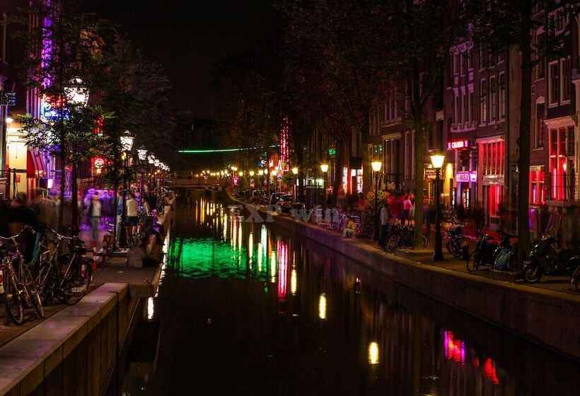 هتل Hampton By Hilton Amsterdam Centre East