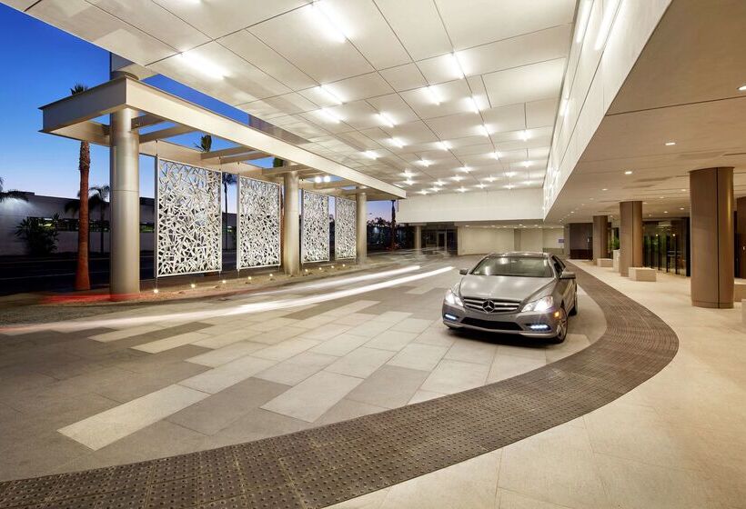 Отель Hilton Garden Inn San Diego Downtown/bayside