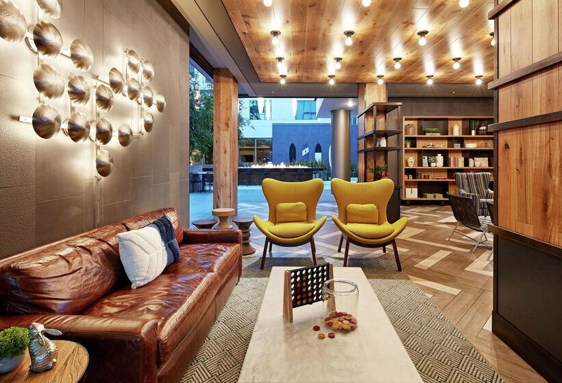 Отель Hilton Garden Inn San Diego Downtown/bayside