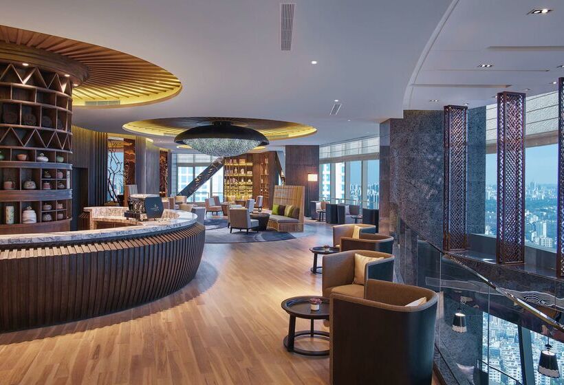 בית מלון כפרי Hilton Haikou