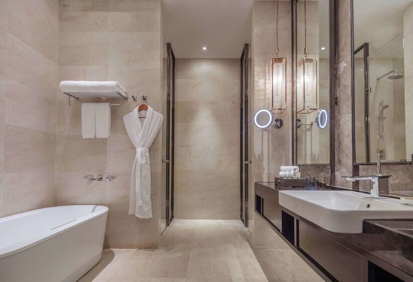 בית מלון כפרי Hilton Haikou