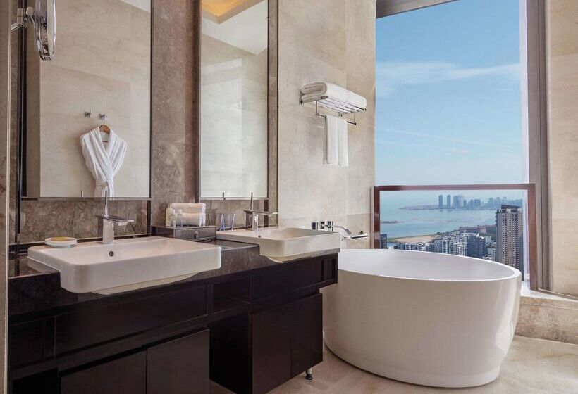 בית מלון כפרי Hilton Haikou