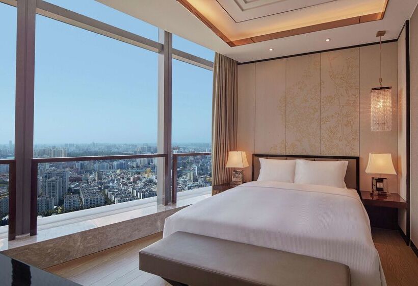 בית מלון כפרי Hilton Haikou