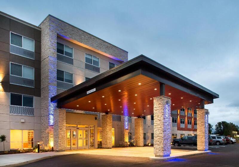 בית מלון כפרי Holiday Inn Express & Suites Terrace, An Ihg