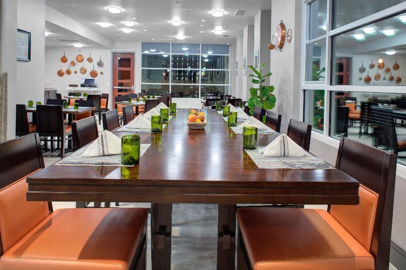 فندق Holiday Inn Windsor   Wine Country, An Ihg