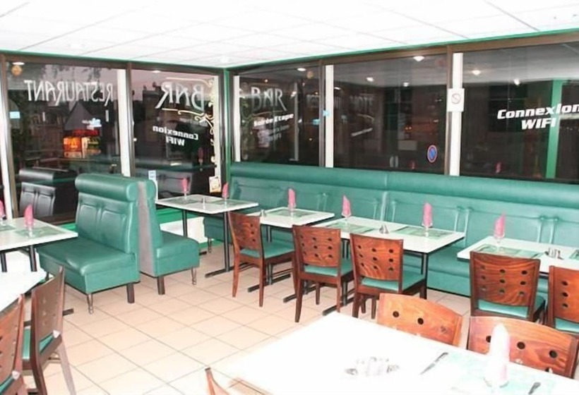 Отель Hôtel   Restaurant   Brasserie Saint Germain