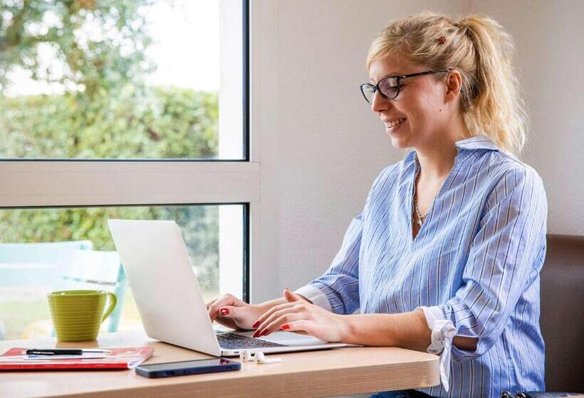 ホテル Ibis Budget Carcassonne Aéroport   A61