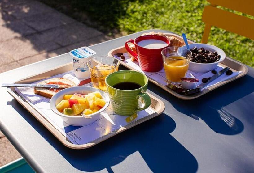 ホテル Ibis Budget Carcassonne Aéroport   A61