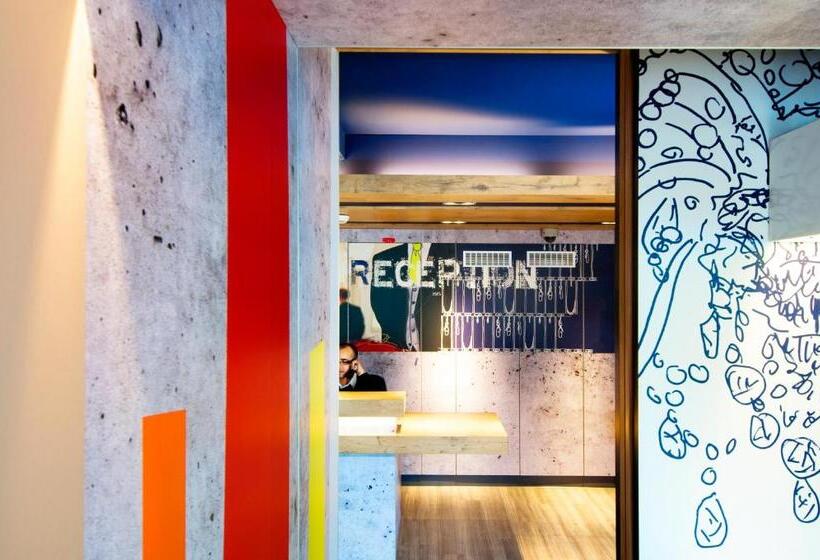 ホテル Ibis Budget Velizy