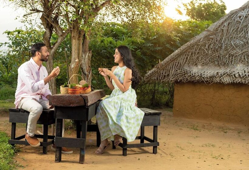 Отель Jetwing Jungle Lodge