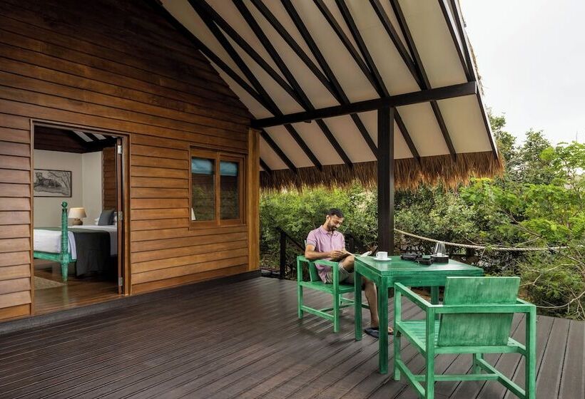 Отель Jetwing Jungle Lodge