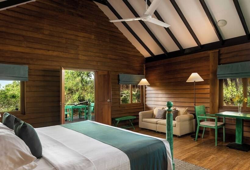 Отель Jetwing Jungle Lodge