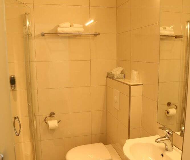 هتل Kjarnalundur Aurora Dream Lodges And Rooms