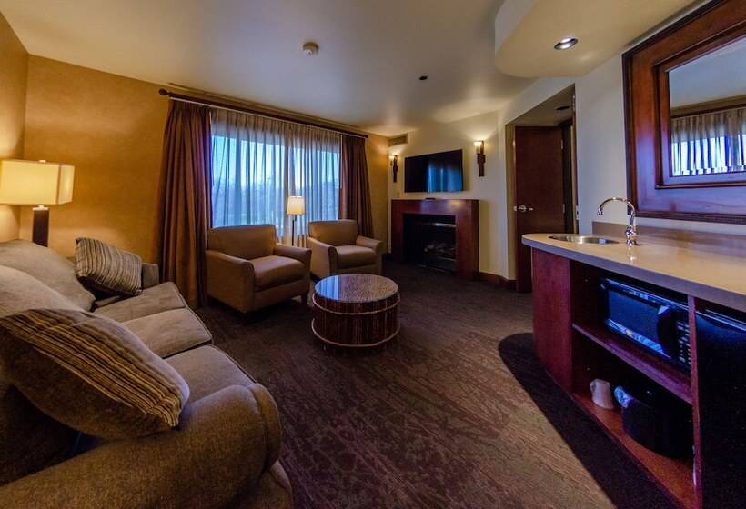 فندق Lodge At Feather Falls Casino