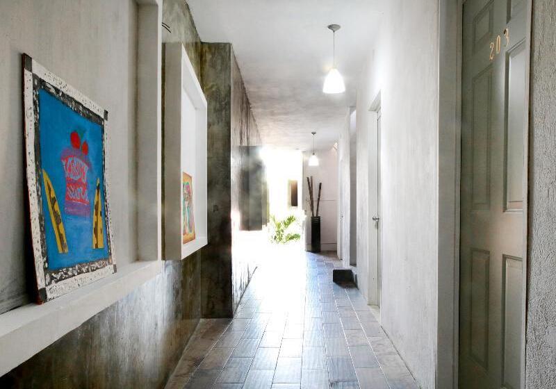 Отель Maria Otilia Falla