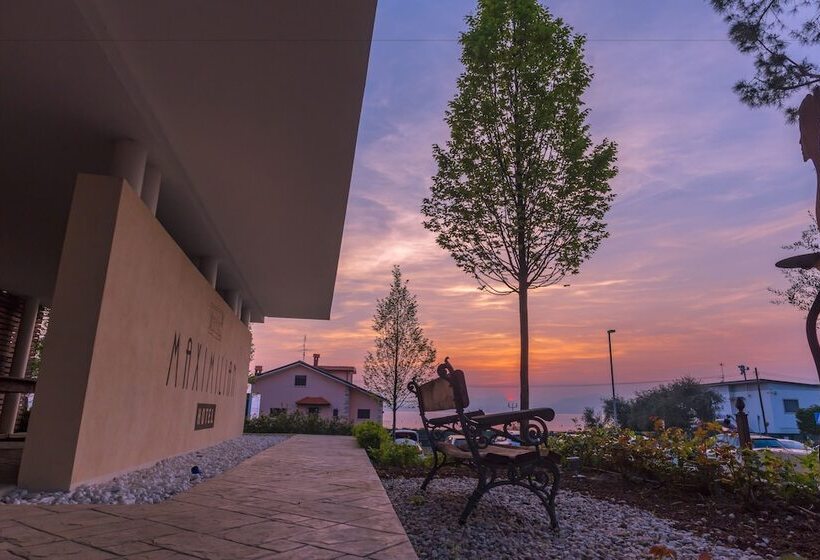 בית מלון כפרי Maximilian