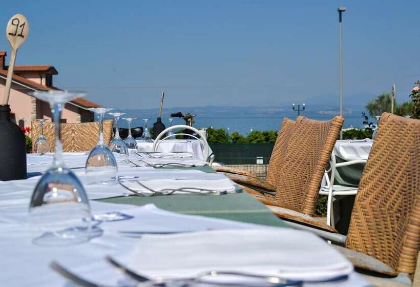 בית מלון כפרי Maximilian