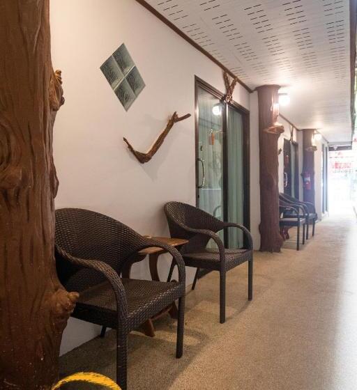 호텔 Naiyang Discovery Beach Resort Sha