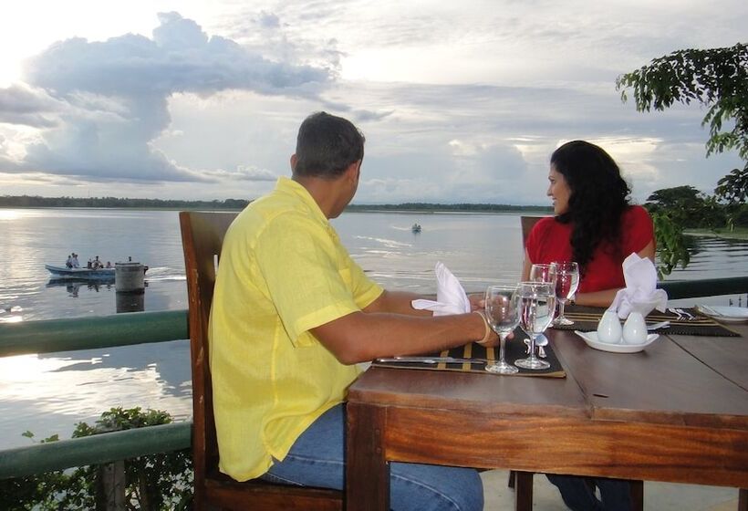 호텔 Oak Ray Lake Resort