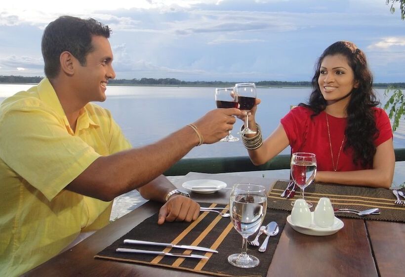 호텔 Oak Ray Lake Resort