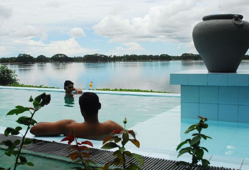 호텔 Oak Ray Lake Resort