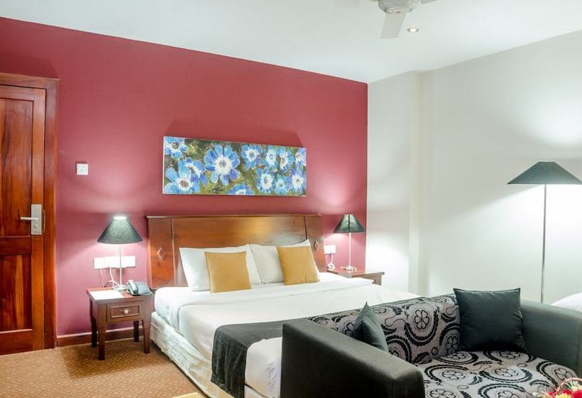 فندق Opulent River Face