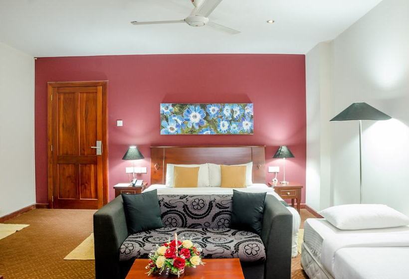 فندق Opulent River Face