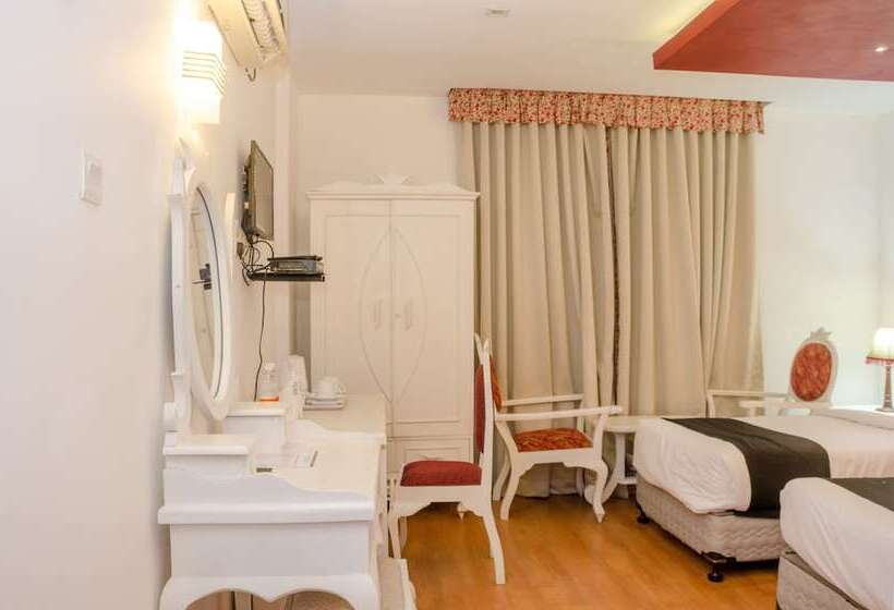 فندق Opulent River Face