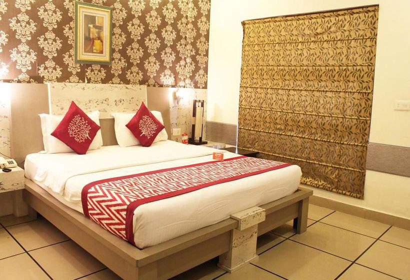 Collection O 2356 Hotel Gian Residency