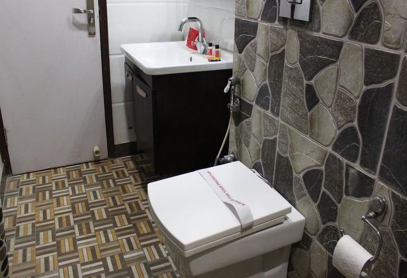 Отель Oyorooms Hazratnizamuddin Railwaystation