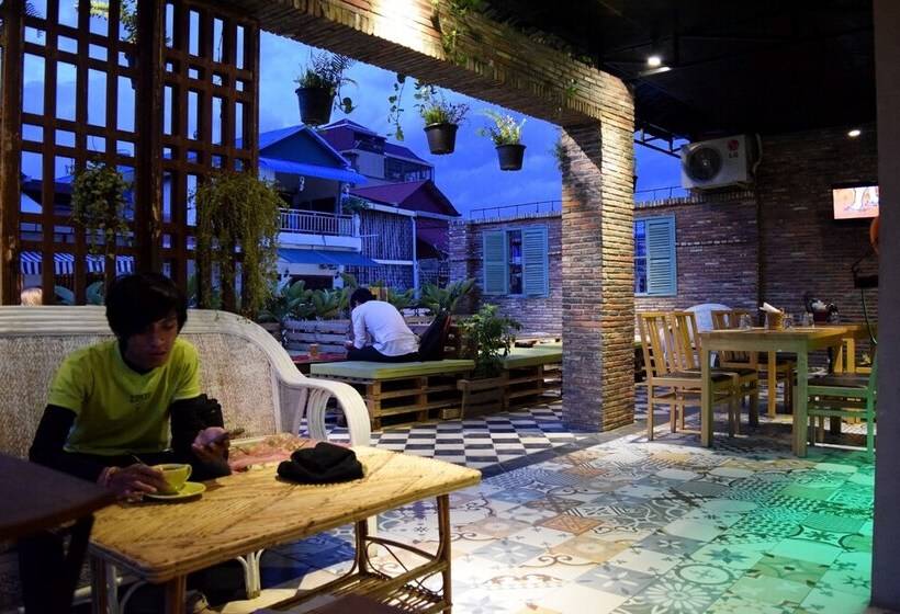 فندق Rachana Hostel