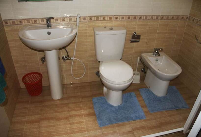 בית מלון כפרי Red Rose